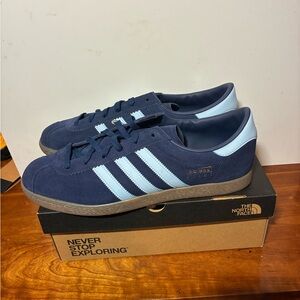 Adidas Men's Dark Blue and Light Blue Sneakers